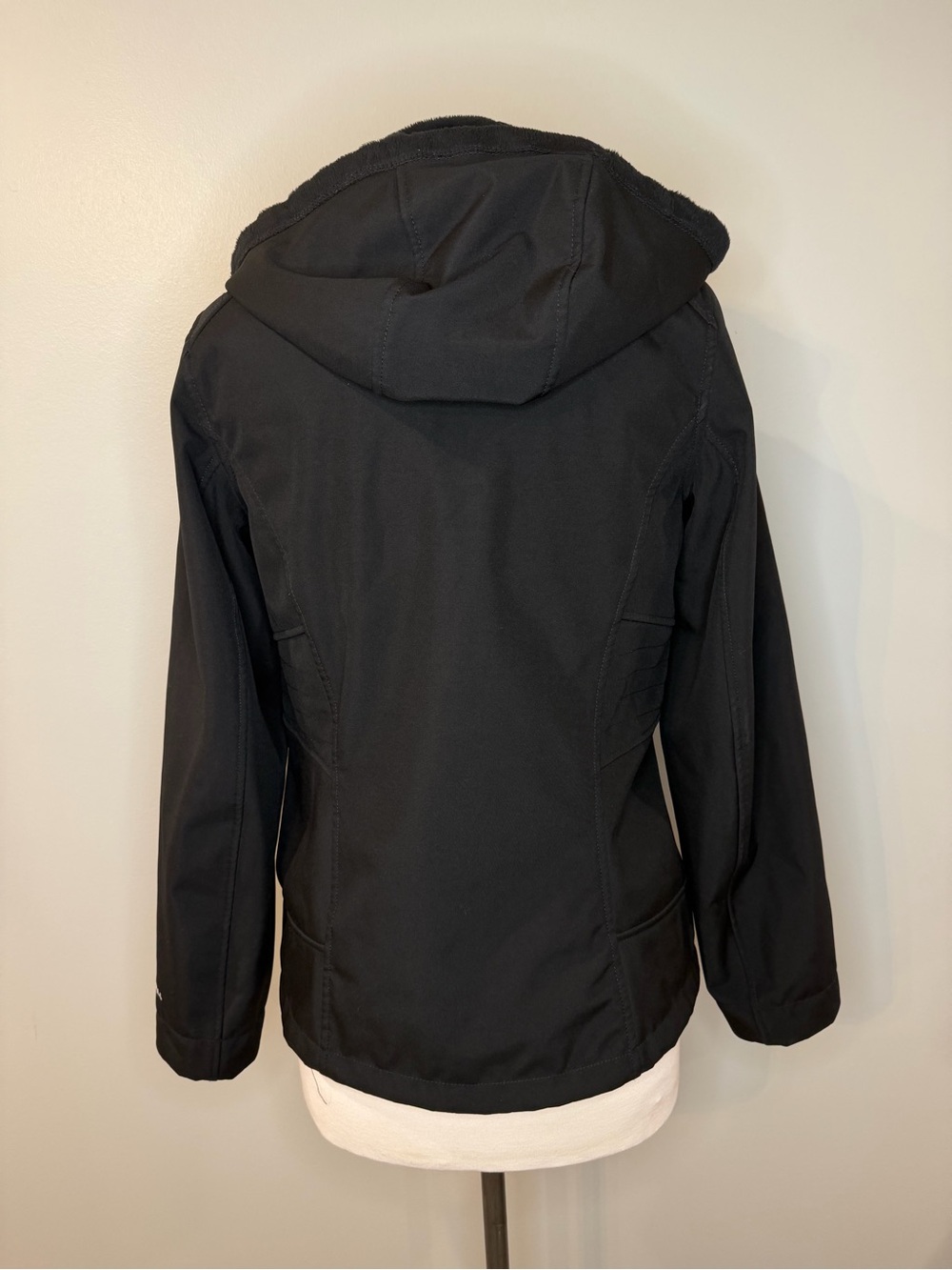 The North Face Women's Black Hooded Soft-Lined Utility Jacket - Picture 4 of 6